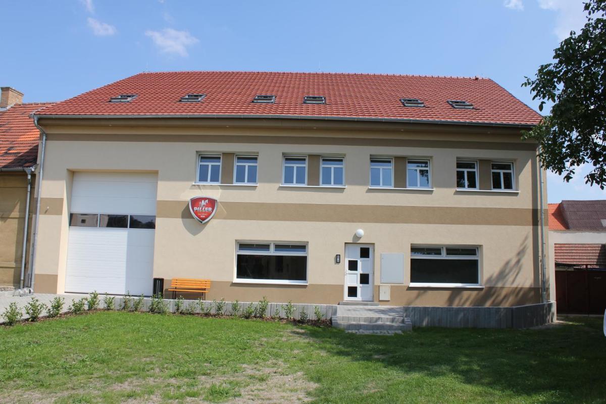 Guesthouse Piller - Housity