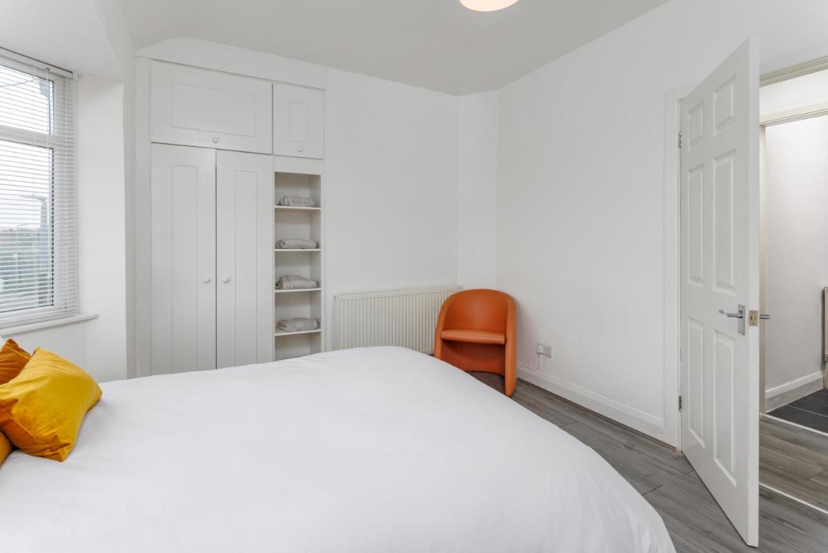 The Empress 2 Bed Terraced House - Housity