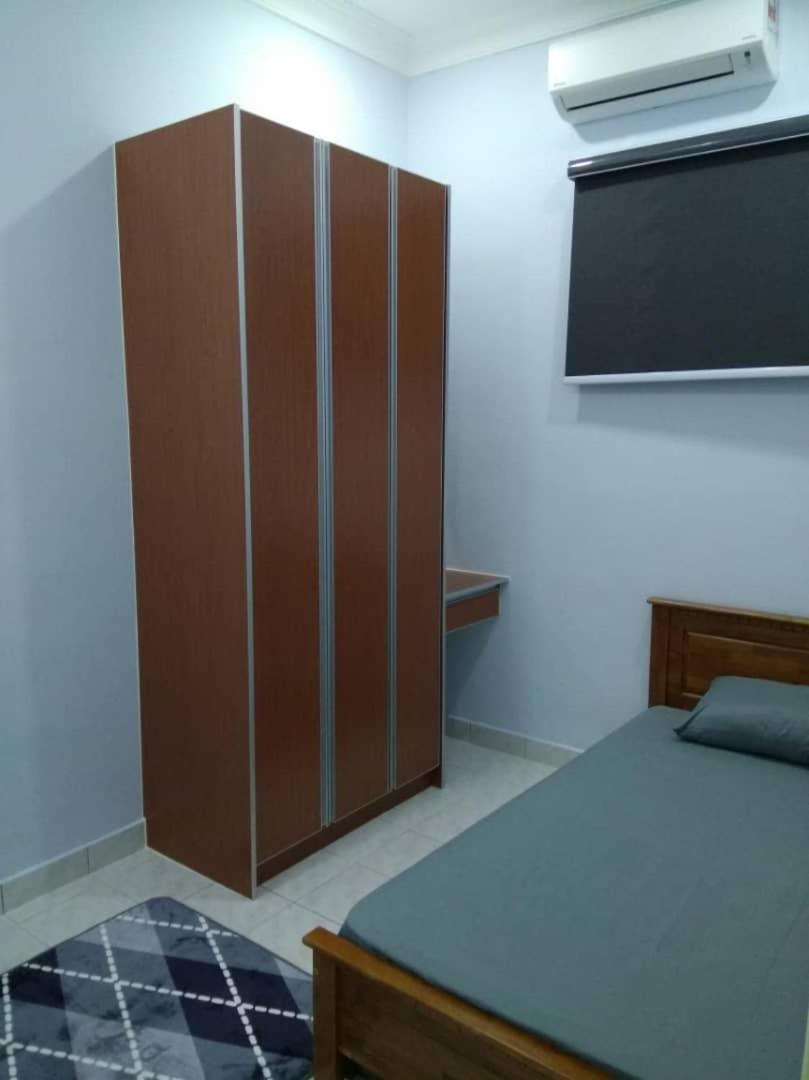 ISMAYUS GUESTHOUSE - Housity