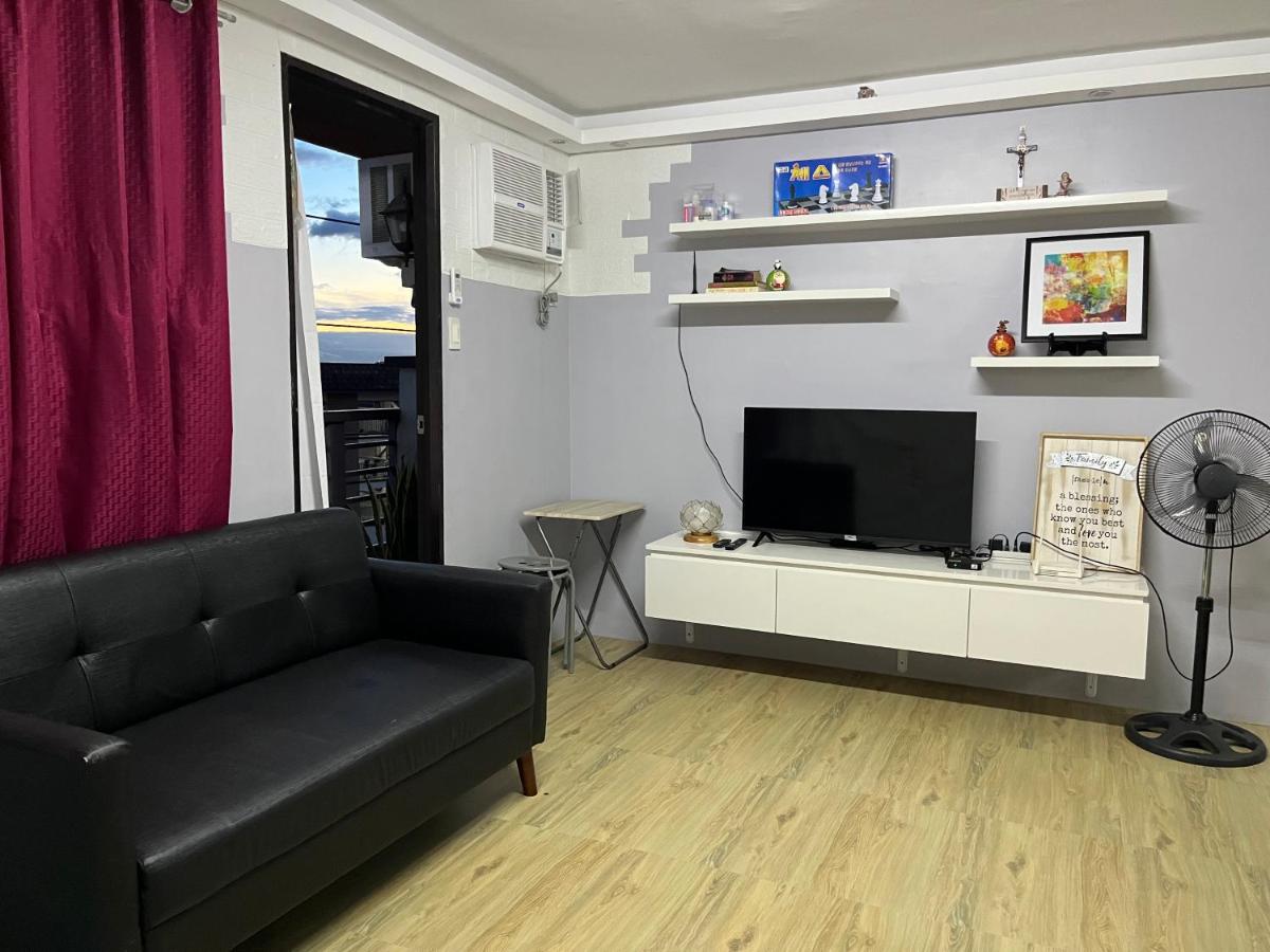 Lovely condo with pool and “netflix and chill” - Housity