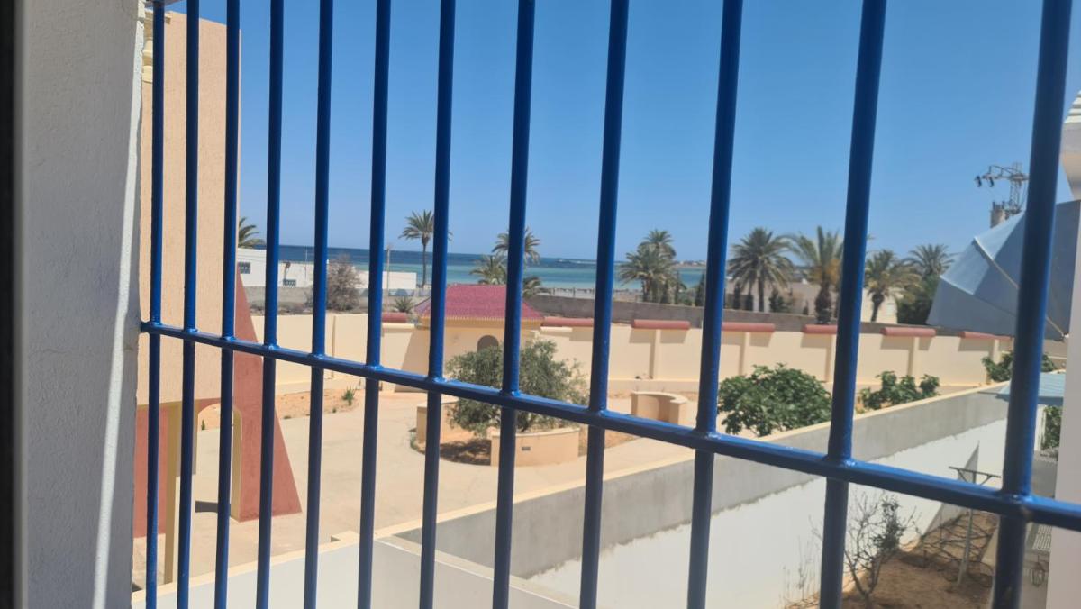 Kherkenah Dreams - Housity