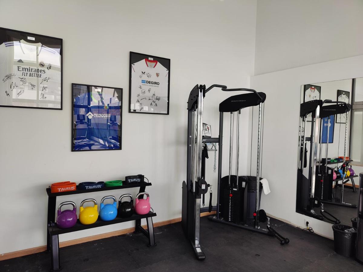 Gimnasio o instalaciones de fitness de Cabogata Beach Hotel