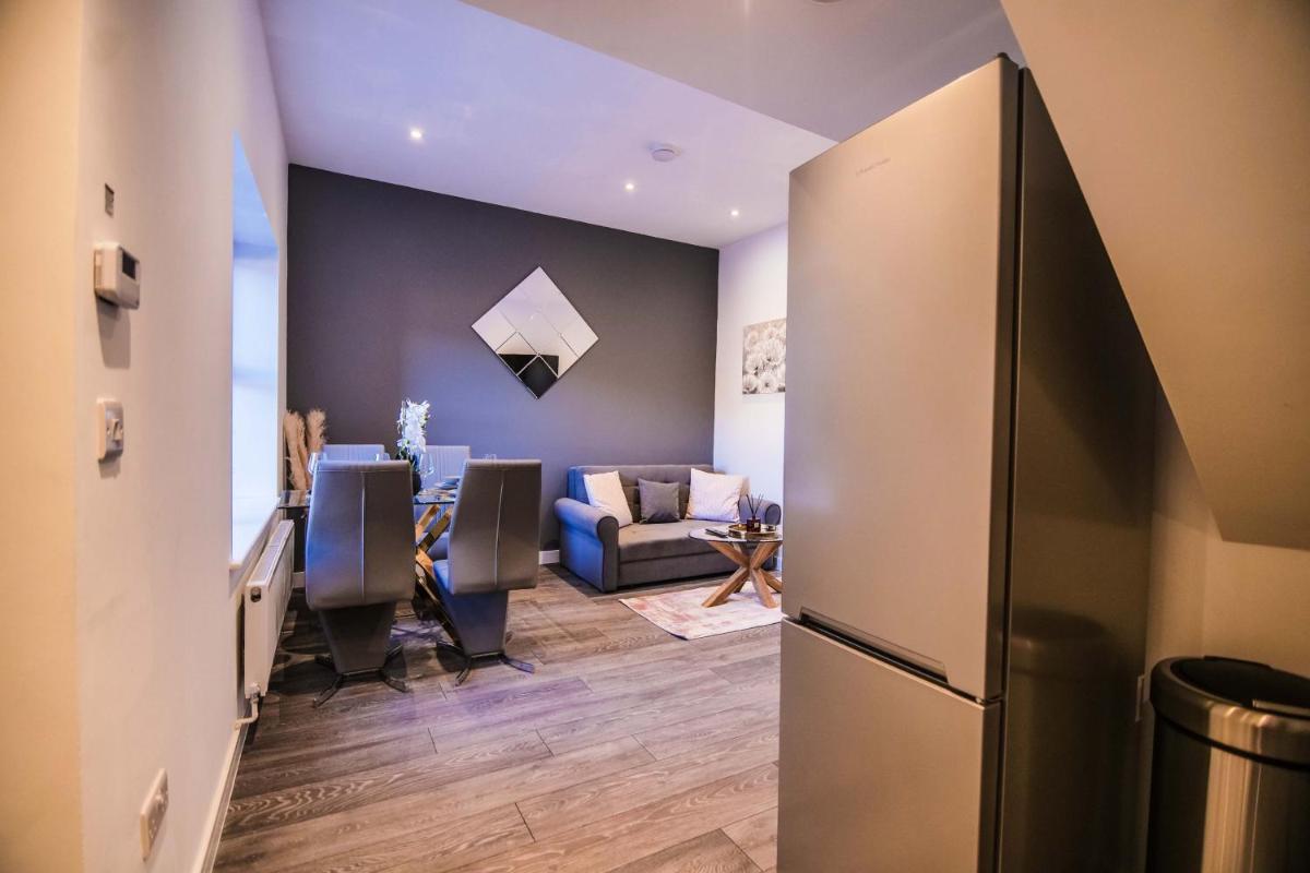 Apartment 2 - The Crescent - Housity