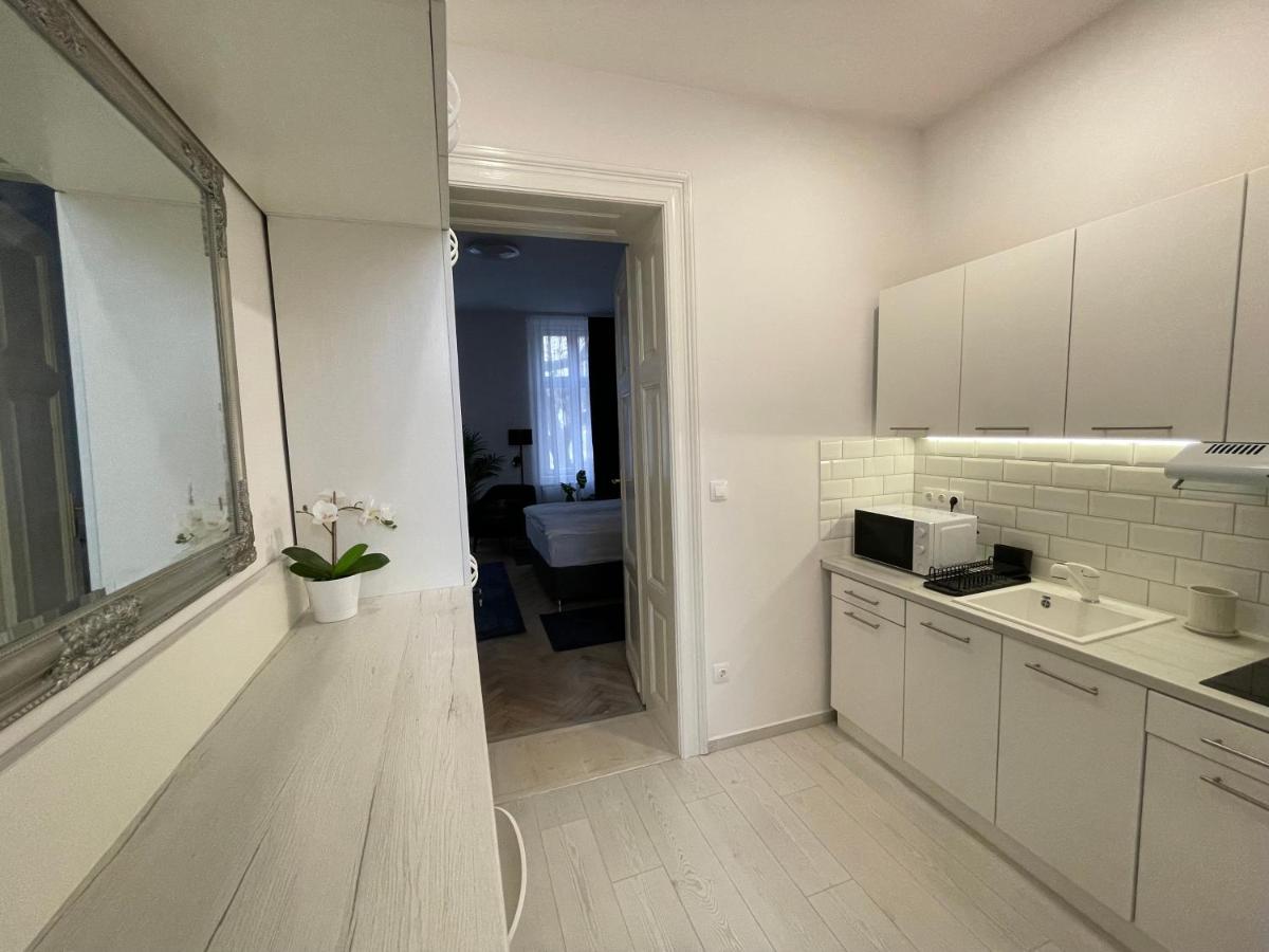 Fullmoon Luxury Apartment - Housity