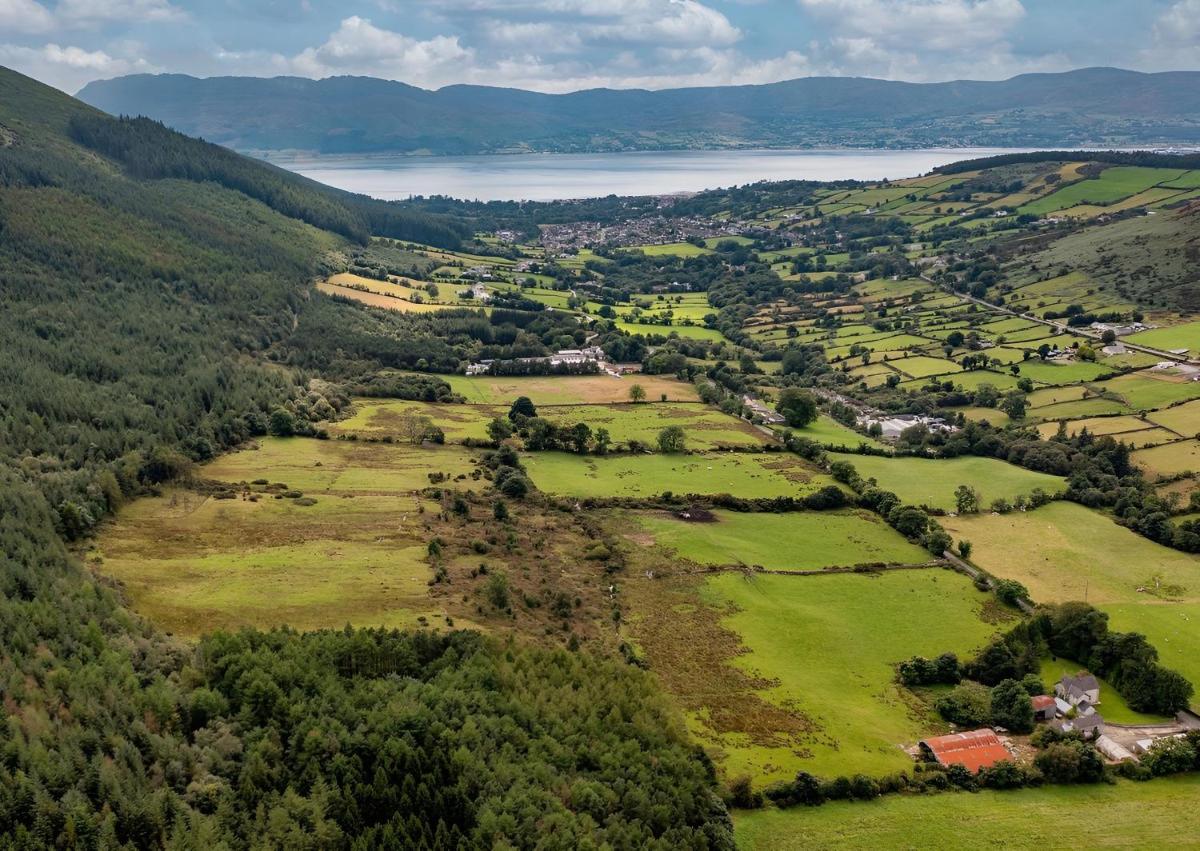 Rostrevor Valley Caravans With Private Hot Tub - Housity