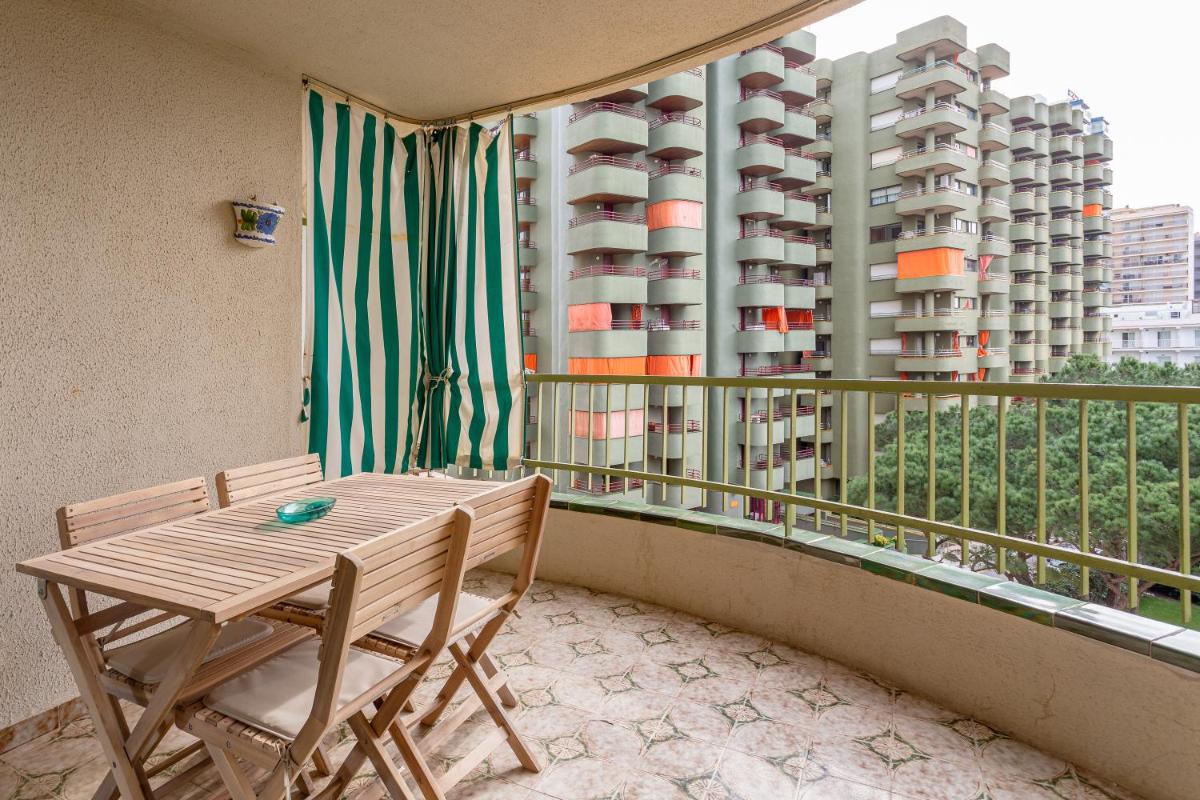 Super beach junto a la playa - Housity