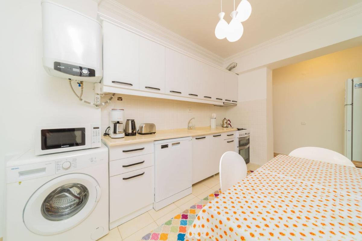 Magnificent Flat 300 m to Beach in Aksu - Housity