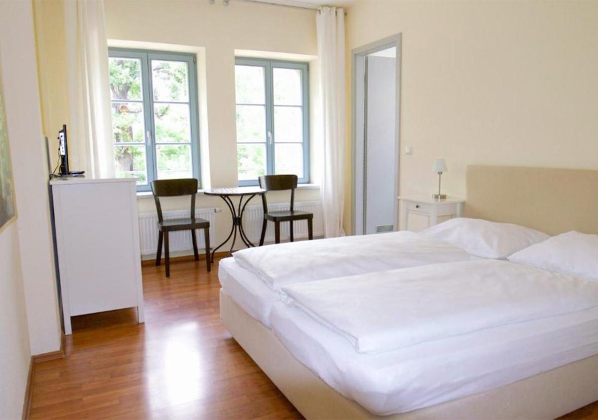 Hofgarten 1824 Hotel garni - Housity