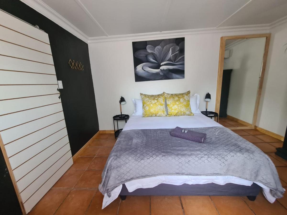 The Fellows Guest Accommodation - Housity