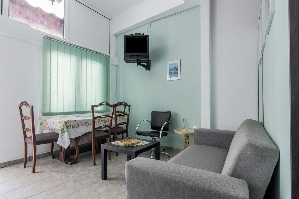 Suitetrails - One Comfy Studio in Kallithea