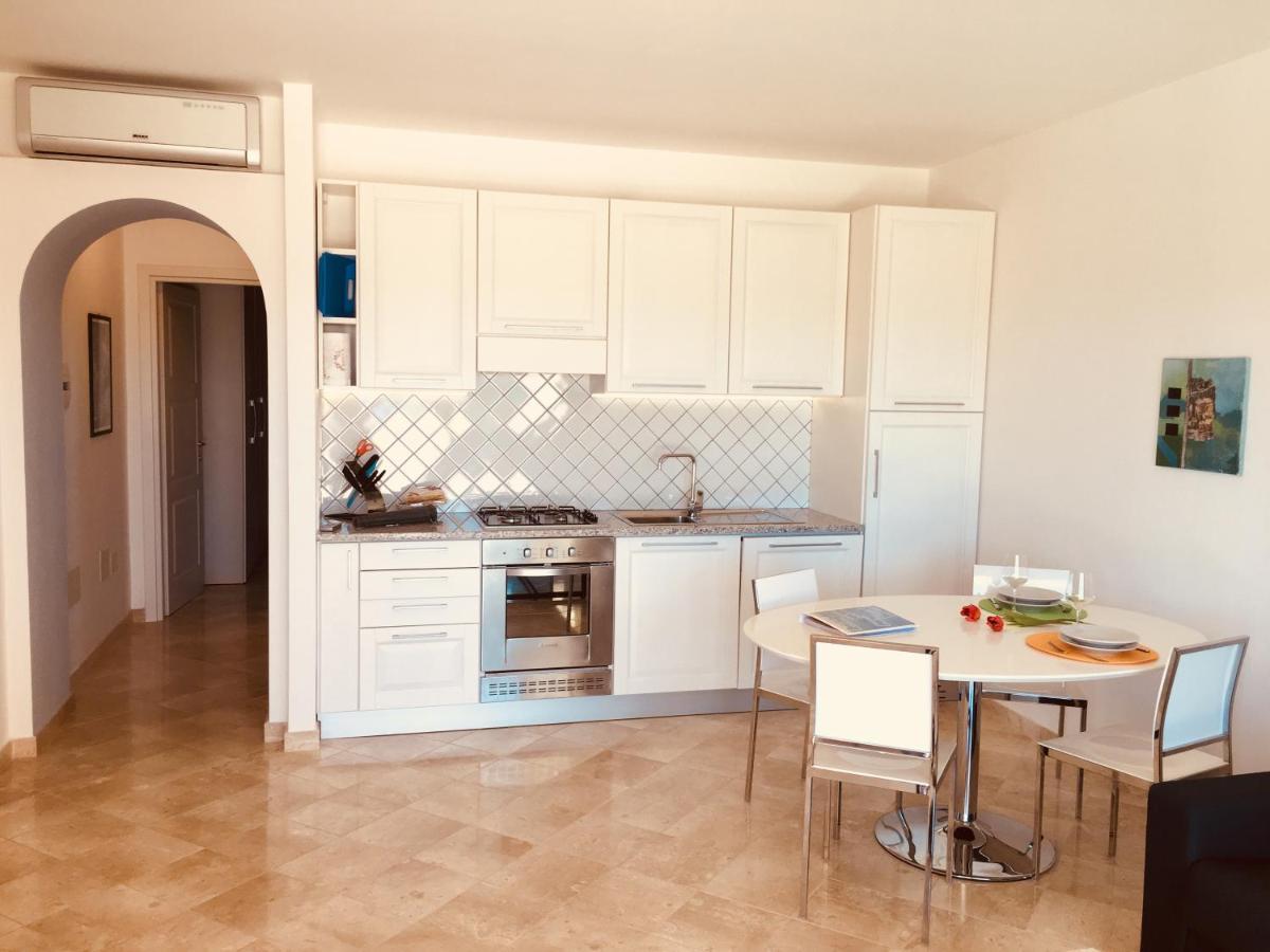 Splendid Seaview Apartment no 13 - Housity