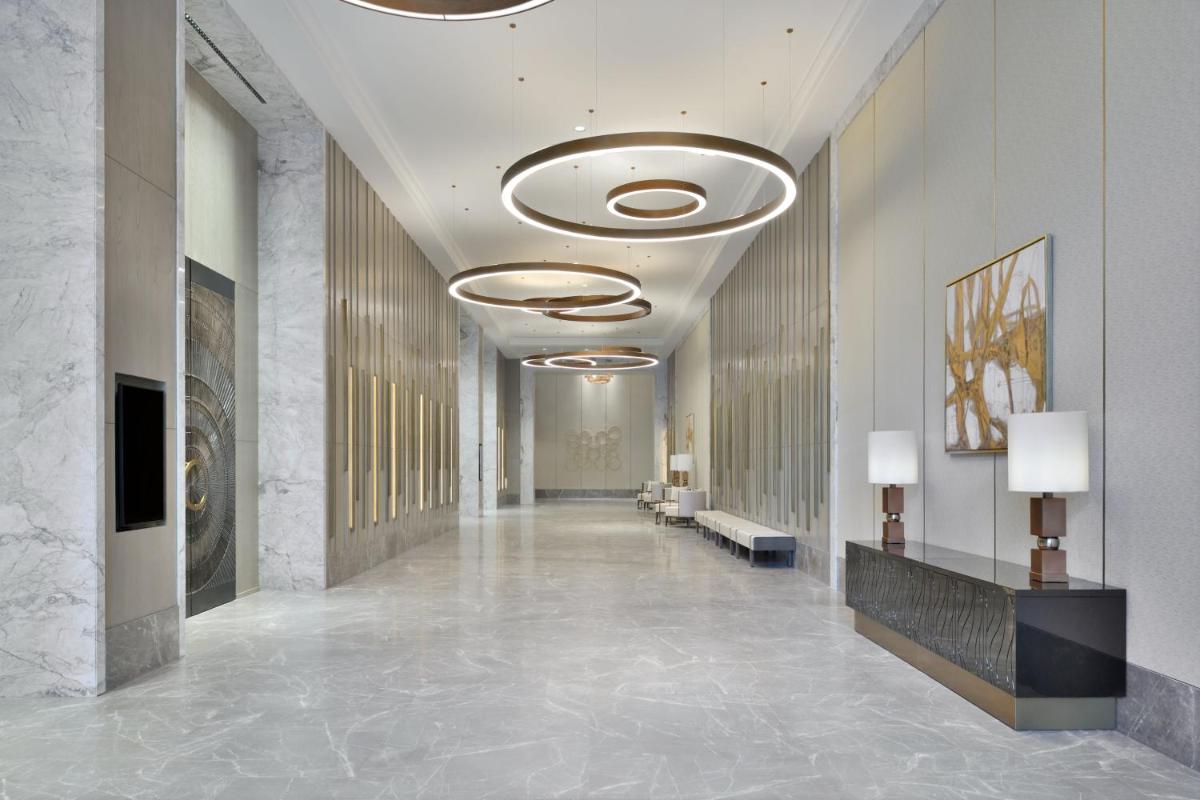 a hallway of a building with a hallwayngth at The Westin Resort & Spa Himalayas in Rishīkesh