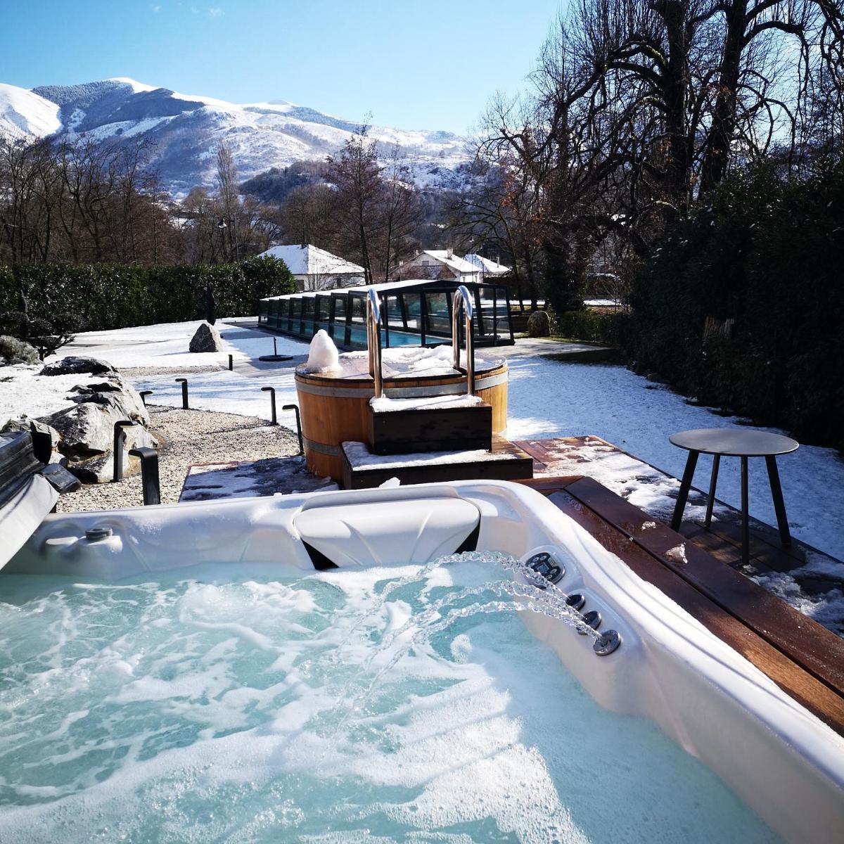 Grands Appartements avec Jacuzzi Privé By L'Argalyde Spa&Détente - Housity