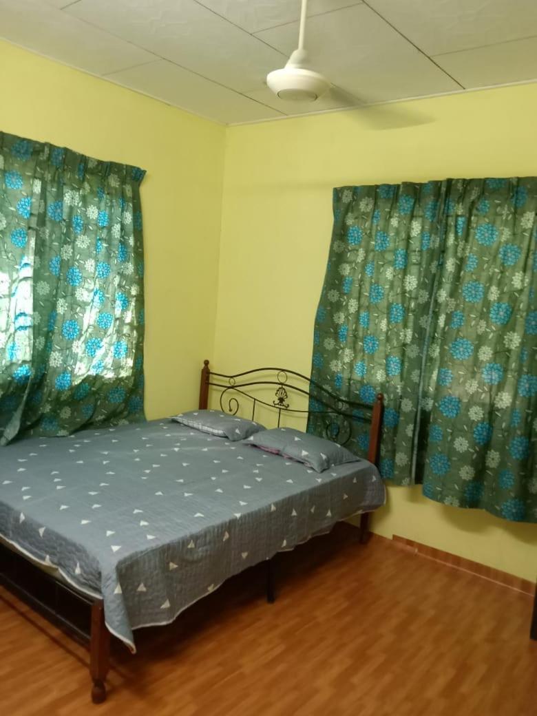 D'Laila Homestay - Housity