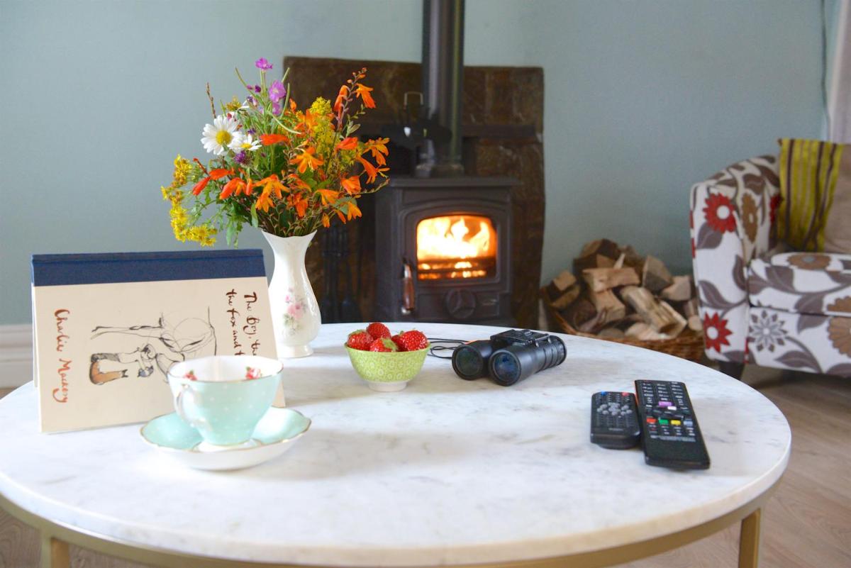 Corderry Farmhouse, idyllic cottage amid 250 acres - Housity