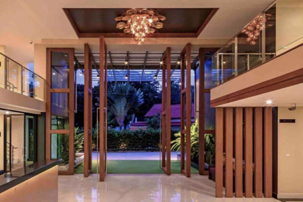Luxury Living at Tree Condo Nai Harn's Best - Housity