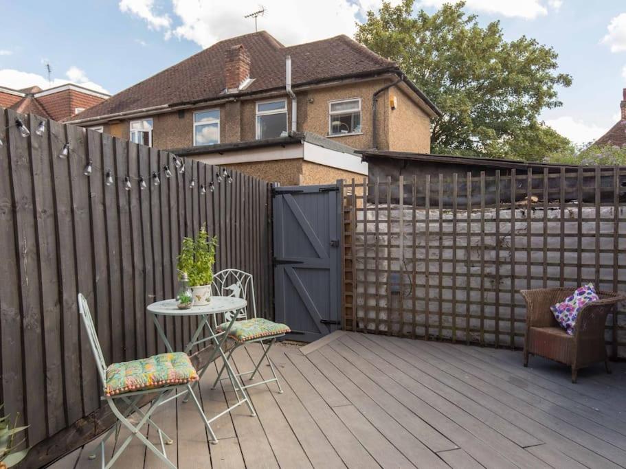 The Treehouse, Eton High Street, Walk 2 Windsor - Housity