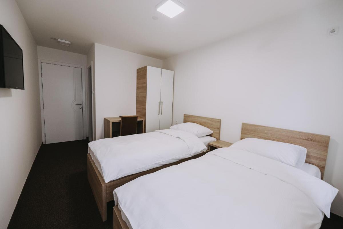 Hotel Tanja - Housity