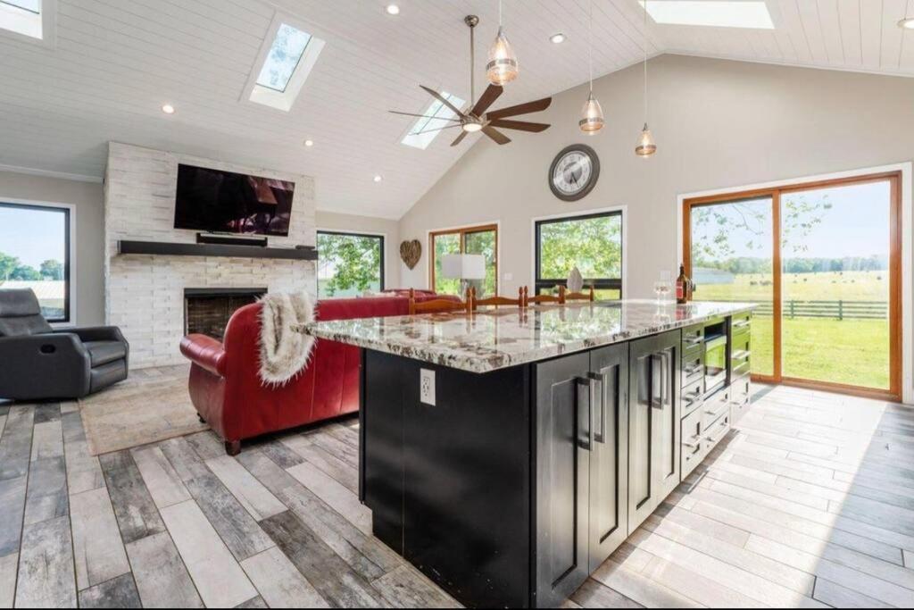 North 64 Farms Gorgeous sunrise & sunset view - Housity