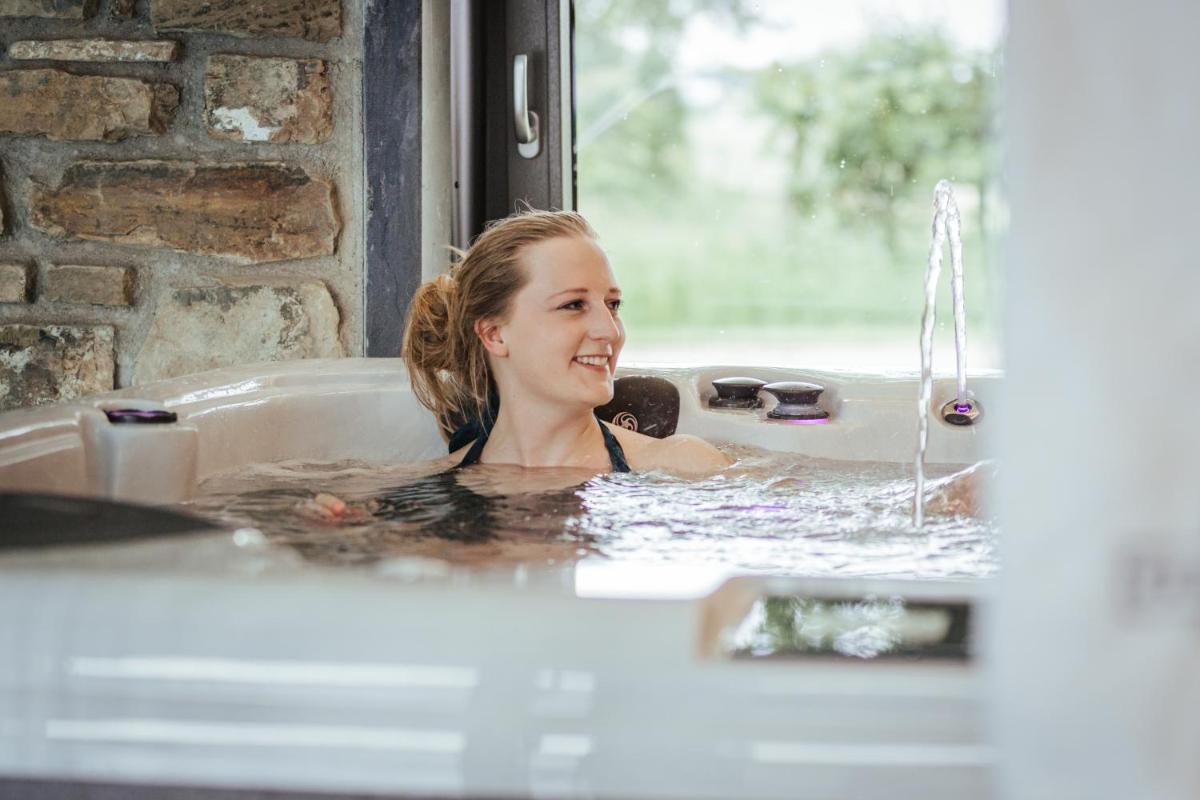 Valley View B&B with private wellness - Housity