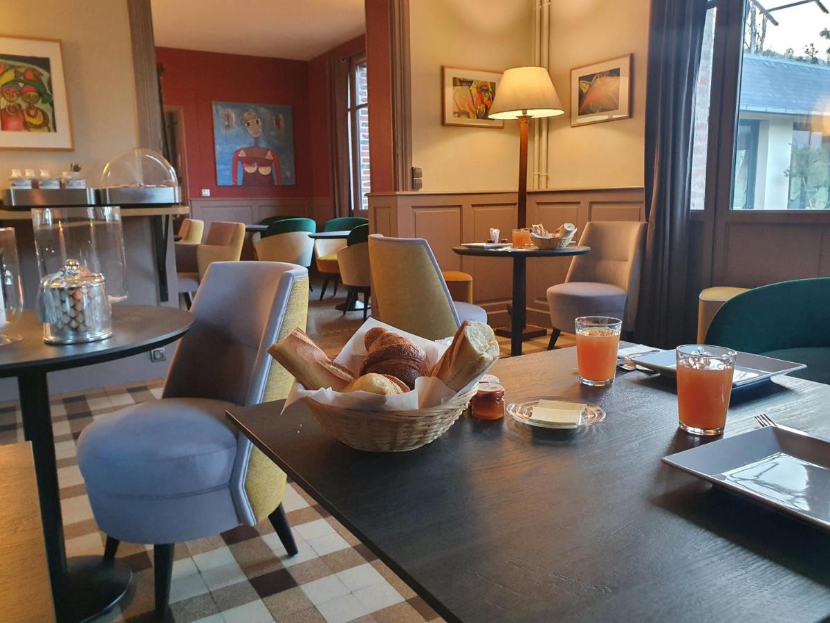 Nourriture dans l'hôtel ou à proximité