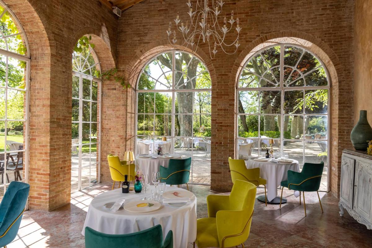 Restaurant ou autre lieu de restauration dans l'établissement Hôtel - Restaurant & Spa La Magdeleine - Mathias Dandine