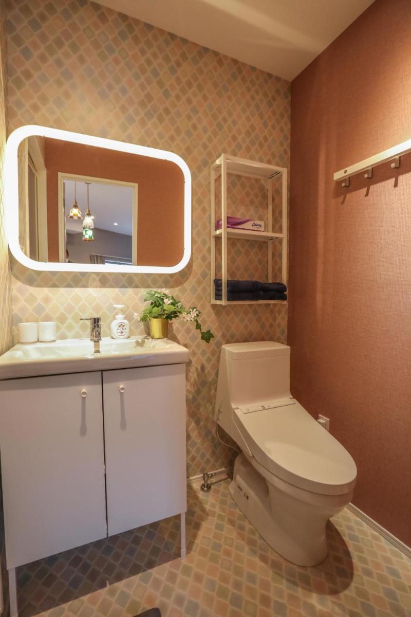 ZDT-614 - Housity