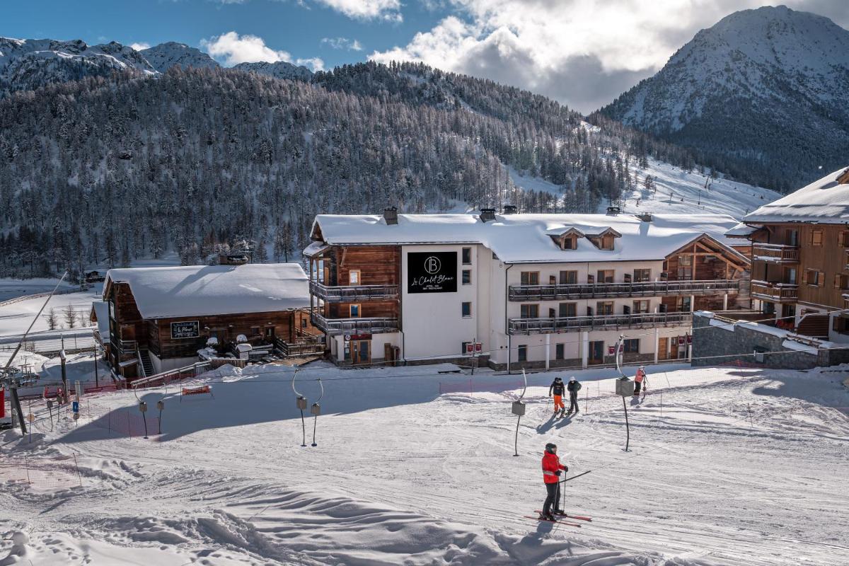L'établissement Le Chalet Blanc Hôtel & Spa en hiver