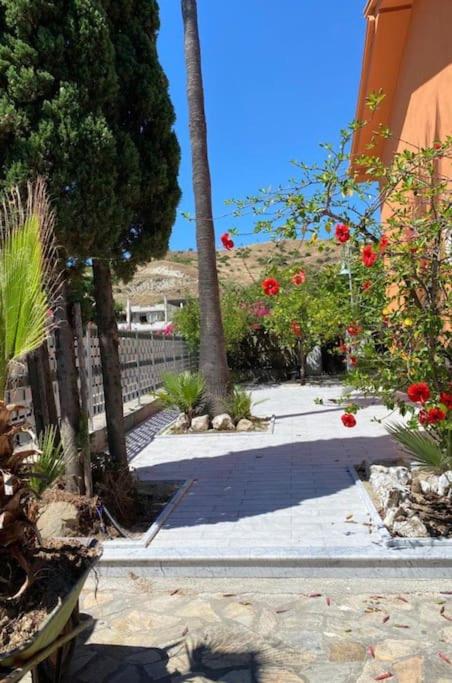 Villetta sul lungomare di calopezzati - Housity