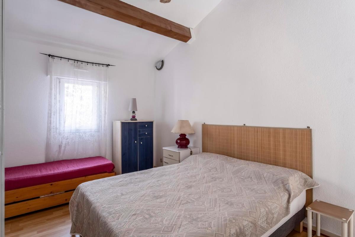 Chabine - avec terrasse - Housity