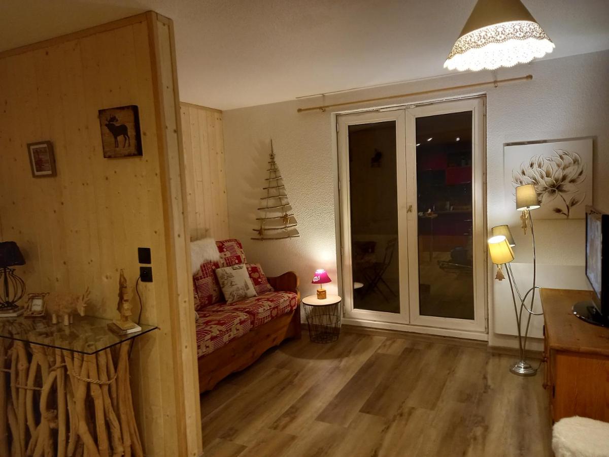 Appartement chaleureux Vue sur la Montagne - Housity