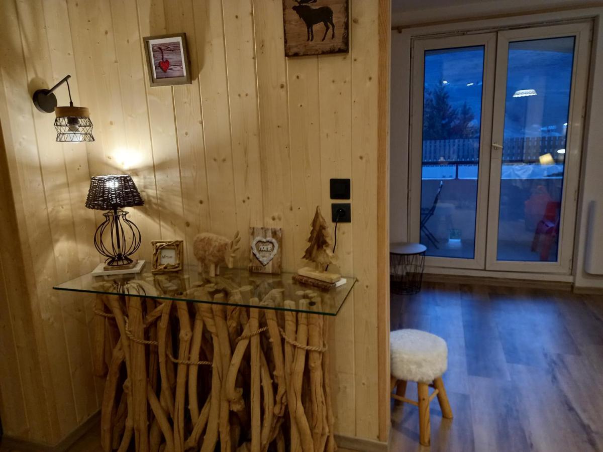 Appartement chaleureux Vue sur la Montagne - Housity