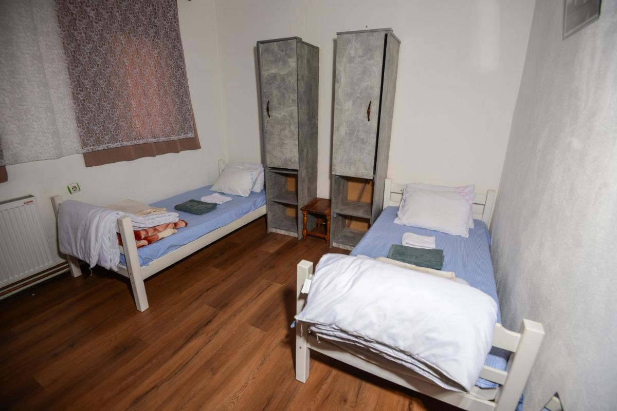 Hotel Hiking - Housity