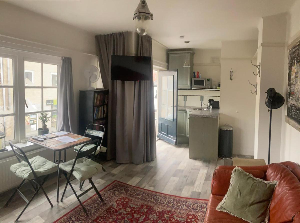 city-apartment een hele verdieping voor jezelf midden in het centrum - Housity