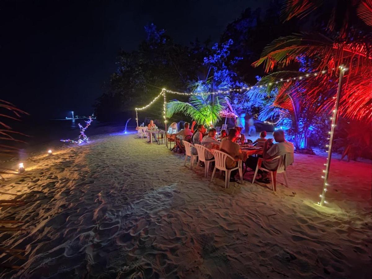 Coral Beach Maldives - Housity