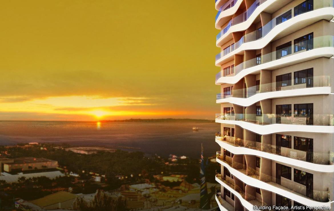 Luxury Sunset Views and Prime Location near CCP MOA with WIFI Parking - Housity