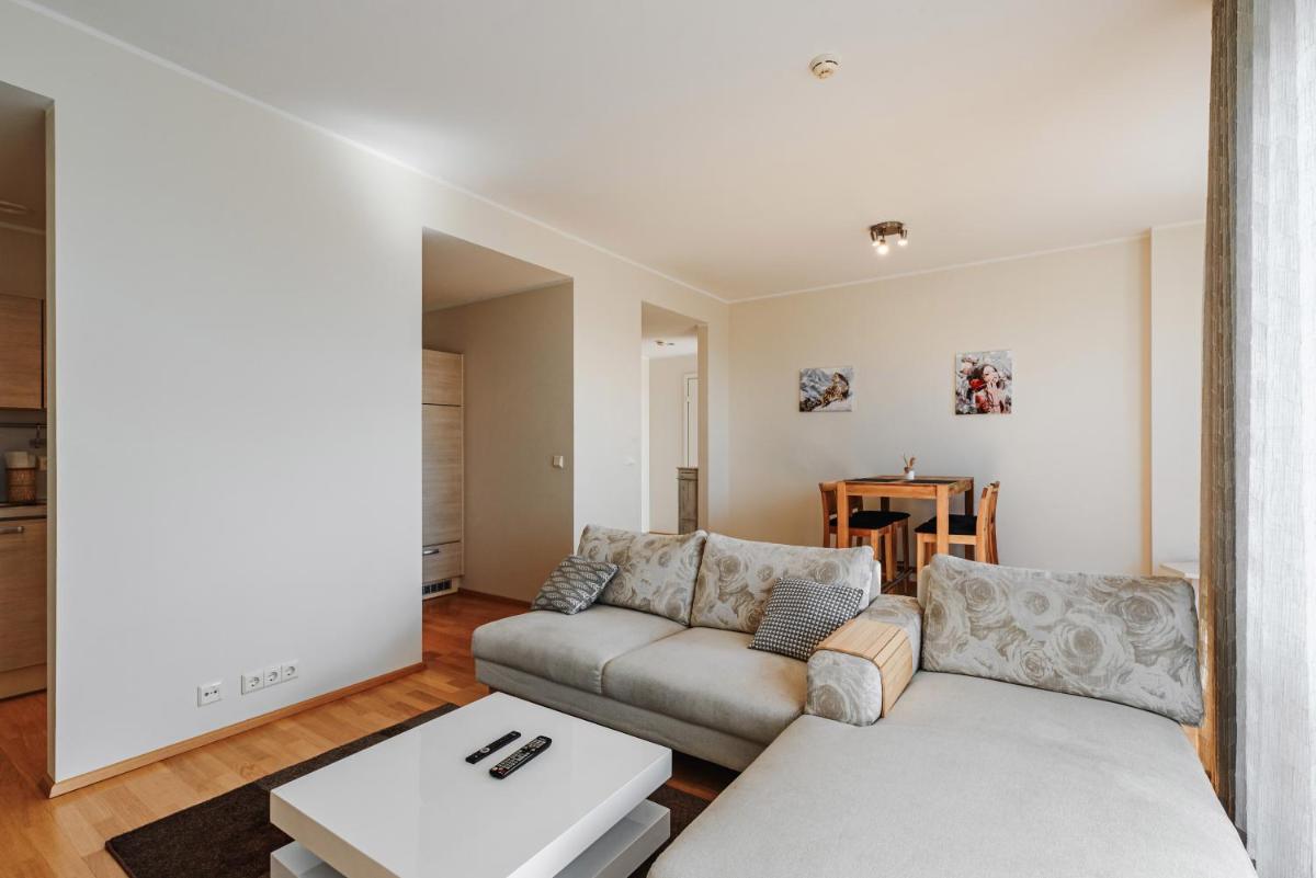 AirHome - Old Town View 2 - Housity