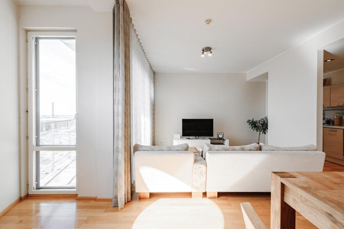 AirHome - Old Town View 2 - Housity