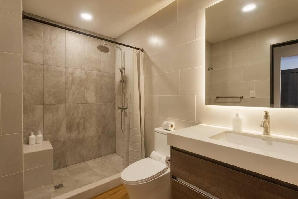 CAN-1204, Sun-filled Apartment in Zona Viva - Housity