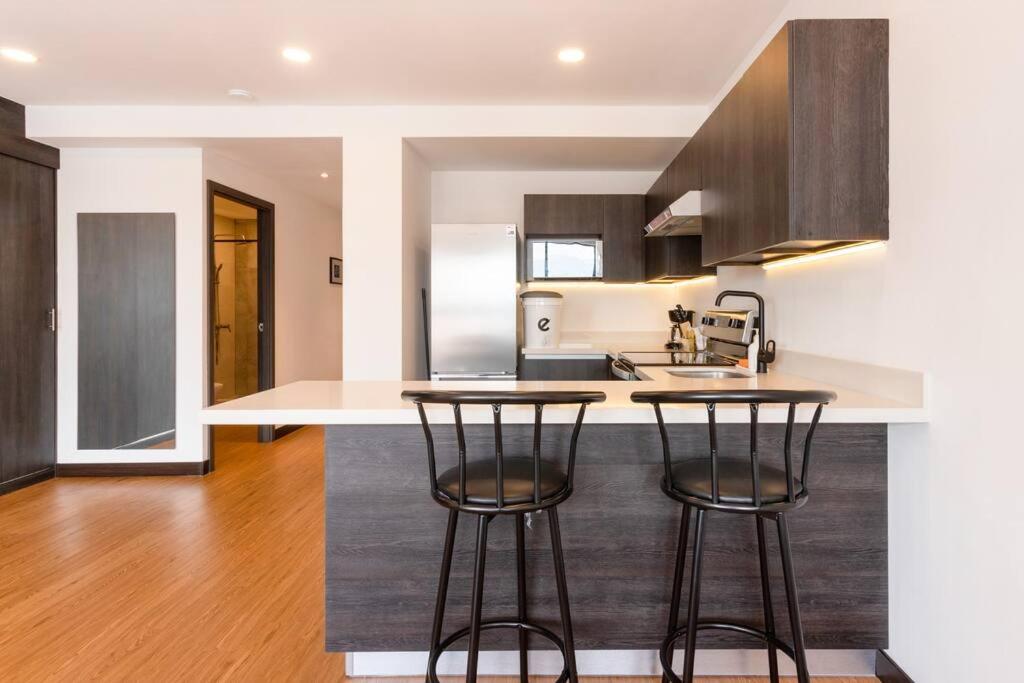 CAN-1204, Sun-filled Apartment in Zona Viva - Housity