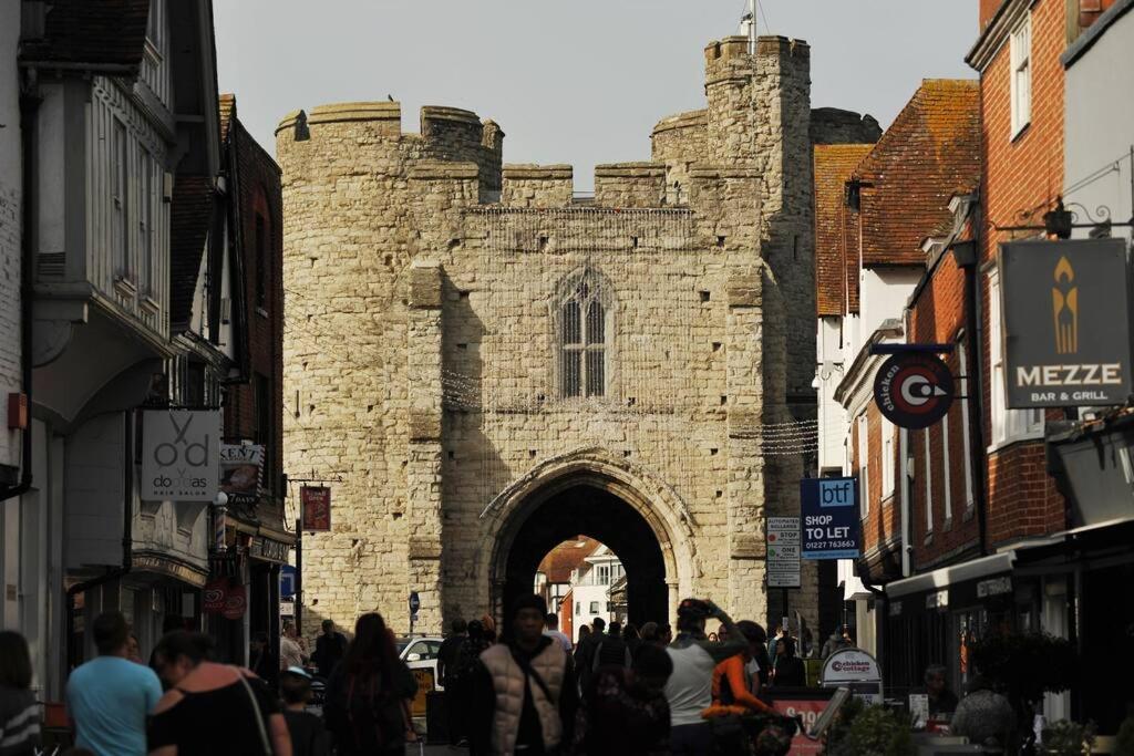 No. 4 Bligh's Yard - Housity