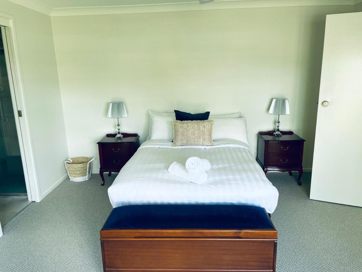 Peaceful 2 Bedroom Home - Housity