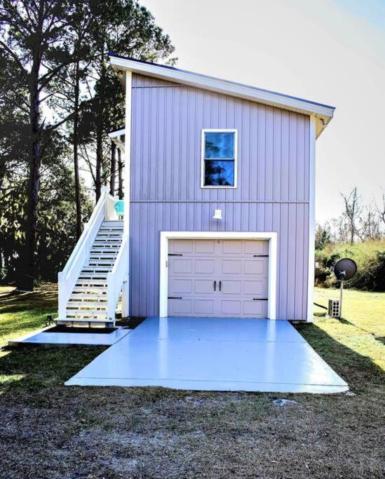 Secluded Tiny House by the Marsh with Hunting Island Beach Pass - Housity