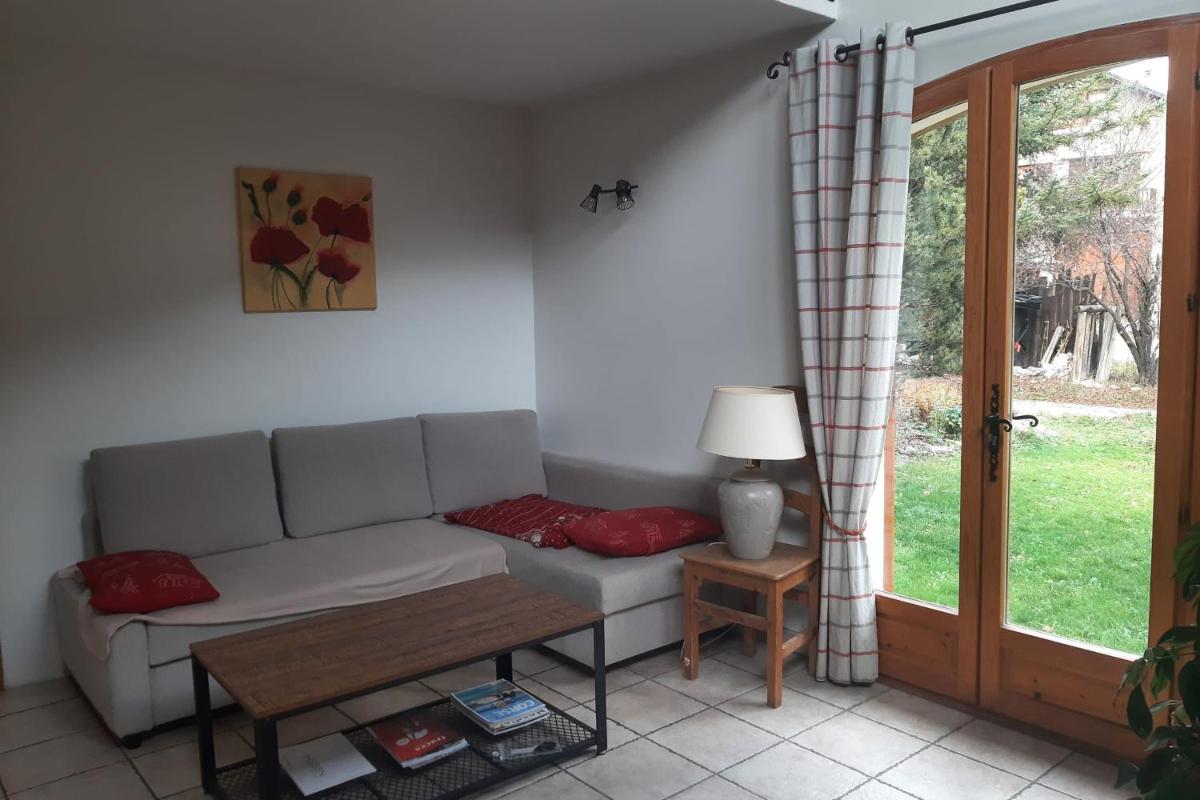 House for 6 personns with 4 bedrooms and 1 bathroom La Clarée - Housity