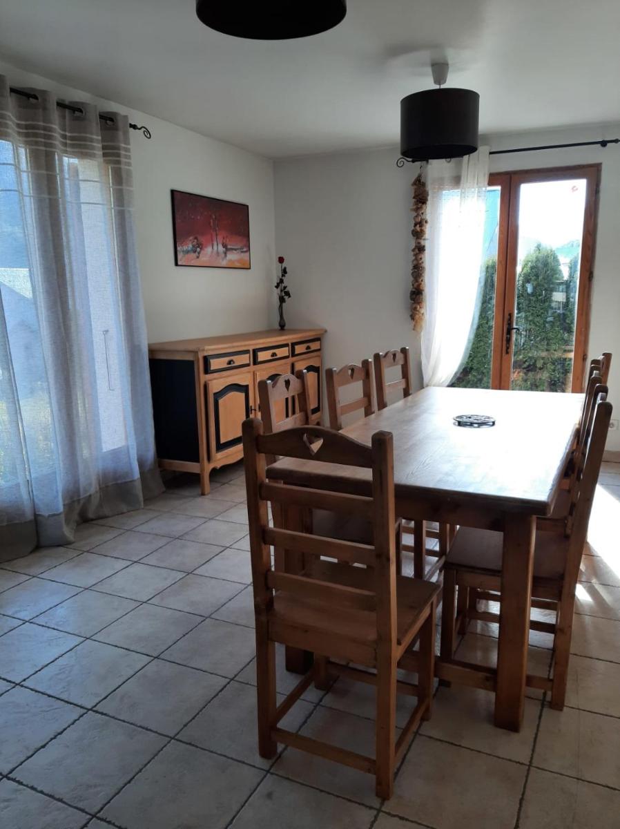 House for 6 personns with 4 bedrooms and 1 bathroom La Clarée - Housity