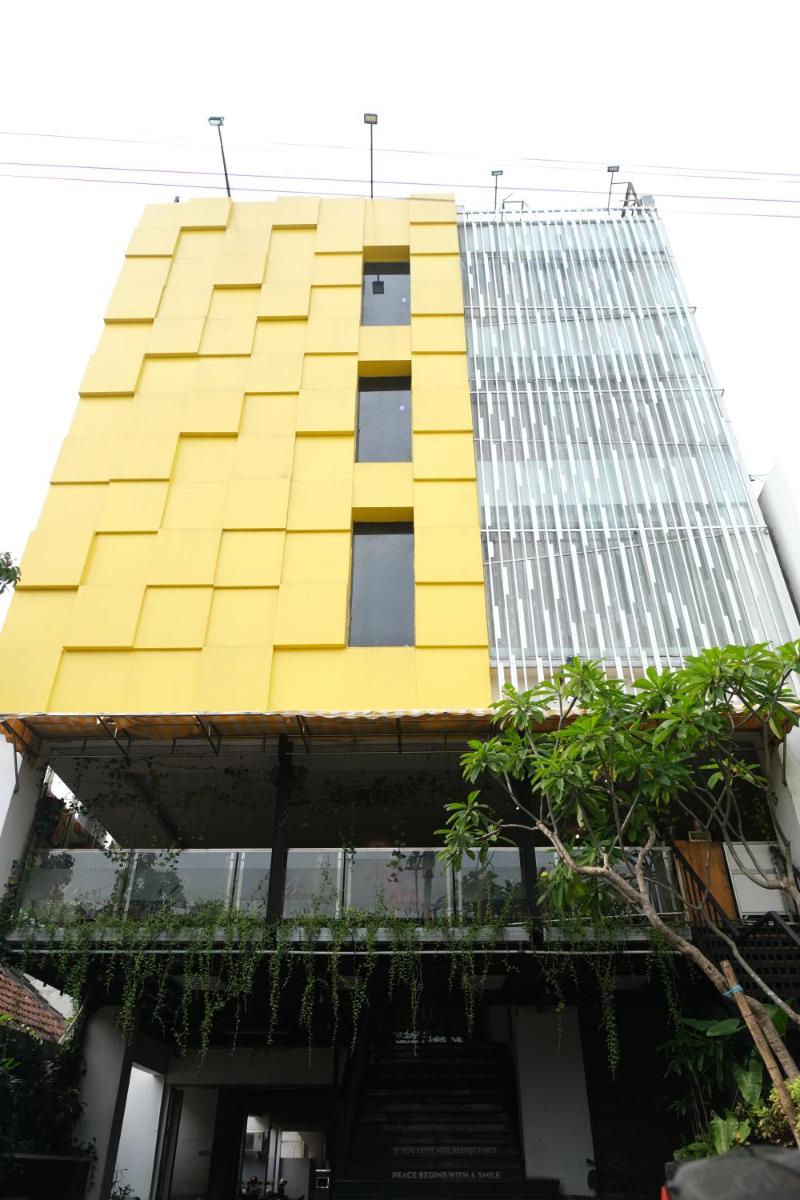 Best Hotel Kedungsari - Housity