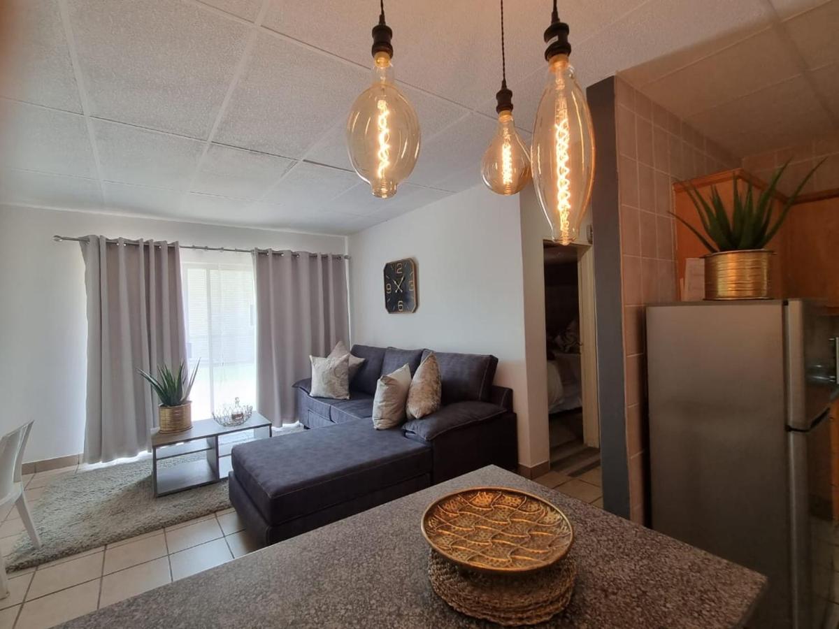 Vaal De Vue - Formanstreet 68 - Self Catering Apartment - Housity
