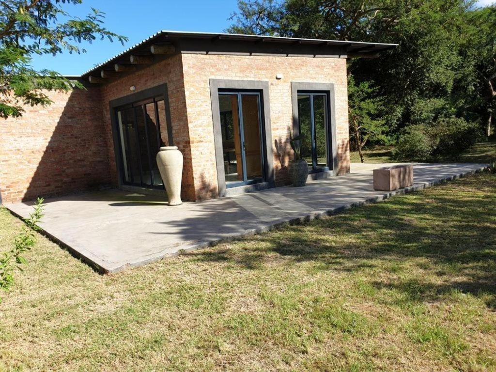 Crocodile Sands River Lodge - Housity