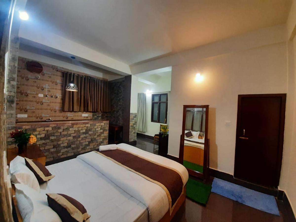 Dzomo Homestay - Housity