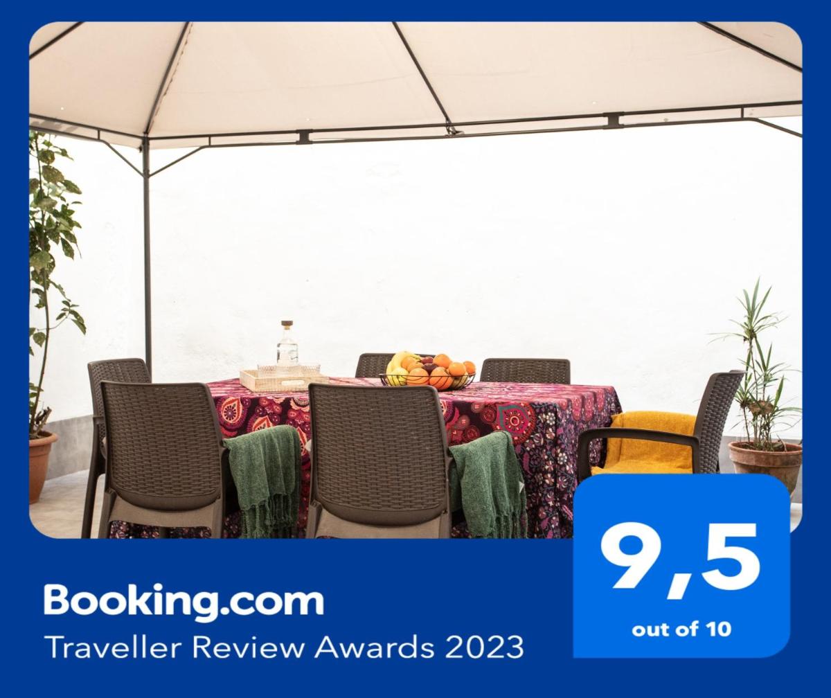 Lugar especial, gran patio, junto al ayuntamiento - Housity